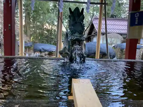 北口本宮冨士浅間神社の手水舎