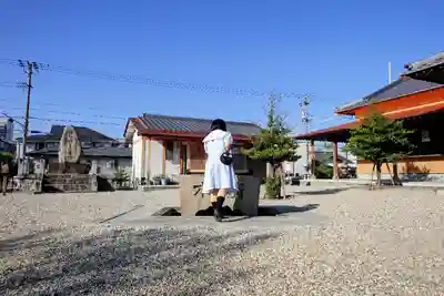 南明治八幡社の手水舎