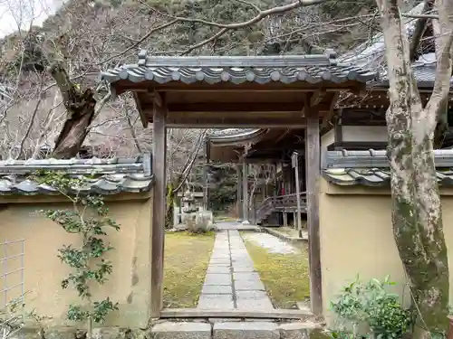 勝持寺（花の寺）の山門