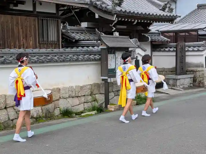惣社神社の{uncategorized: "未分類", other: "その他", undefined: "問題あり", building: "その他建物", grave: "お墓", sacred_gate: "鳥居", guardian: "狛犬", statue: "像", buddha: "仏像", history: "歴史", nature: "自然", garden: "庭園", animal: "動物", pagoda: "塔", temizu: "手水舎", mountain_gate: "山門・神門", sanctuary: "本殿・本堂", subordinate: "末社・摂社", art: "芸術", scenery: "景色", jizo: "地蔵", ema: "絵馬", goshuin: "御朱印", omikuji: "おみくじ", items: "授与品その他", amulet: "お守り", goshuincho: "御朱印帳", eats: "食事", festival: "お祭り", votive_dance: "神楽", shichigosan: "七五三参", wedding: "結婚式", experience: "体験その他", initially: "初詣", around: "周辺", anti_infection: "感染症対策"}