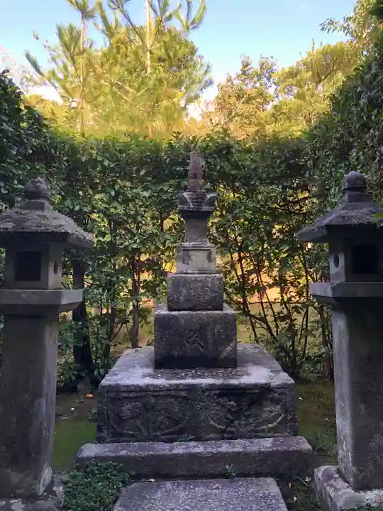 等持院のお墓