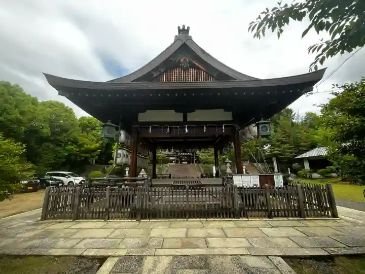 新日吉神宮の{uncategorized: "未分類", other: "その他", undefined: "問題あり", building: "その他建物", grave: "お墓", sacred_gate: "鳥居", guardian: "狛犬", statue: "像", buddha: "仏像", history: "歴史", nature: "自然", garden: "庭園", animal: "動物", pagoda: "塔", temizu: "手水舎", mountain_gate: "山門・神門", sanctuary: "本殿・本堂", subordinate: "末社・摂社", art: "芸術", scenery: "景色", jizo: "地蔵", ema: "絵馬", goshuin: "御朱印", omikuji: "おみくじ", items: "授与品その他", amulet: "お守り", goshuincho: "御朱印帳", eats: "食事", festival: "お祭り", votive_dance: "神楽", shichigosan: "七五三参", wedding: "結婚式", experience: "体験その他", initially: "初詣", around: "周辺", anti_infection: "感染症対策"}