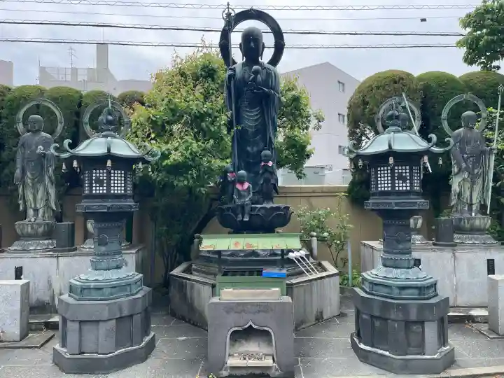 地蔵寺の{uncategorized: "未分類", other: "その他", undefined: "問題あり", building: "その他建物", grave: "お墓", sacred_gate: "鳥居", guardian: "狛犬", statue: "像", buddha: "仏像", history: "歴史", nature: "自然", garden: "庭園", animal: "動物", pagoda: "塔", temizu: "手水舎", mountain_gate: "山門・神門", sanctuary: "本殿・本堂", subordinate: "末社・摂社", art: "芸術", scenery: "景色", jizo: "地蔵", ema: "絵馬", goshuin: "御朱印", omikuji: "おみくじ", items: "授与品その他", amulet: "お守り", goshuincho: "御朱印帳", eats: "食事", festival: "お祭り", votive_dance: "神楽", shichigosan: "七五三参", wedding: "結婚式", experience: "体験その他", initially: "初詣", around: "周辺", anti_infection: "感染症対策"}