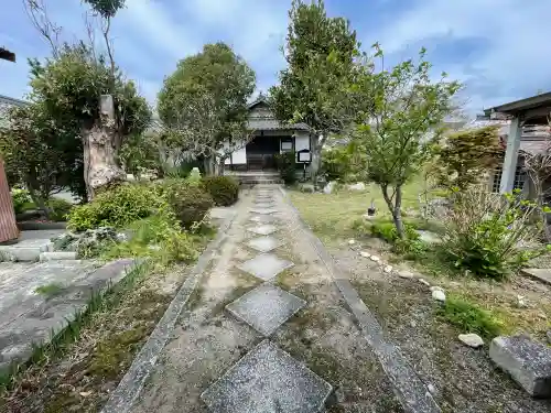 長徳寺の{uncategorized: "未分類", other: "その他", undefined: "問題あり", building: "その他建物", grave: "お墓", sacred_gate: "鳥居", guardian: "狛犬", statue: "像", buddha: "仏像", history: "歴史", nature: "自然", garden: "庭園", animal: "動物", pagoda: "塔", temizu: "手水舎", mountain_gate: "山門・神門", sanctuary: "本殿・本堂", subordinate: "末社・摂社", art: "芸術", scenery: "景色", jizo: "地蔵", ema: "絵馬", goshuin: "御朱印", omikuji: "おみくじ", items: "授与品その他", amulet: "お守り", goshuincho: "御朱印帳", eats: "食事", festival: "お祭り", votive_dance: "神楽", shichigosan: "七五三参", wedding: "結婚式", experience: "体験その他", initially: "初詣", around: "周辺", anti_infection: "感染症対策"}