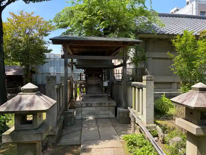 白山神社の{uncategorized: "未分類", other: "その他", undefined: "問題あり", building: "その他建物", grave: "お墓", sacred_gate: "鳥居", guardian: "狛犬", statue: "像", buddha: "仏像", history: "歴史", nature: "自然", garden: "庭園", animal: "動物", pagoda: "塔", temizu: "手水舎", mountain_gate: "山門・神門", sanctuary: "本殿・本堂", subordinate: "末社・摂社", art: "芸術", scenery: "景色", jizo: "地蔵", ema: "絵馬", goshuin: "御朱印", omikuji: "おみくじ", items: "授与品その他", amulet: "お守り", goshuincho: "御朱印帳", eats: "食事", festival: "お祭り", votive_dance: "神楽", shichigosan: "七五三参", wedding: "結婚式", experience: "体験その他", initially: "初詣", around: "周辺", anti_infection: "感染症対策"}