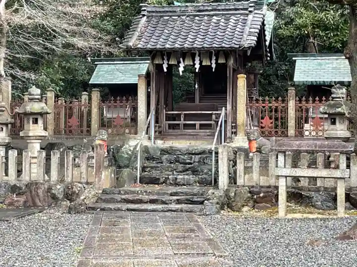 城山八幡宮の末社・摂社