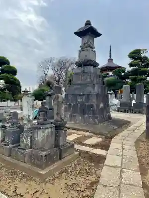 祐天寺の{uncategorized: "未分類", other: "その他", undefined: "問題あり", building: "その他建物", grave: "お墓", sacred_gate: "鳥居", guardian: "狛犬", statue: "像", buddha: "仏像", history: "歴史", nature: "自然", garden: "庭園", animal: "動物", pagoda: "塔", temizu: "手水舎", mountain_gate: "山門・神門", sanctuary: "本殿・本堂", subordinate: "末社・摂社", art: "芸術", scenery: "景色", jizo: "地蔵", ema: "絵馬", goshuin: "御朱印", omikuji: "おみくじ", items: "授与品その他", amulet: "お守り", goshuincho: "御朱印帳", eats: "食事", festival: "お祭り", votive_dance: "神楽", shichigosan: "七五三参", wedding: "結婚式", experience: "体験その他", initially: "初詣", around: "周辺", anti_infection: "感染症対策"}