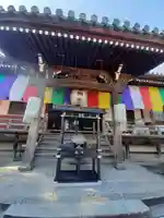 帯解寺の本殿・本堂