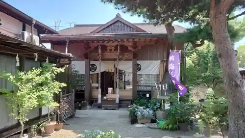 御嶽山神社の本殿・本堂