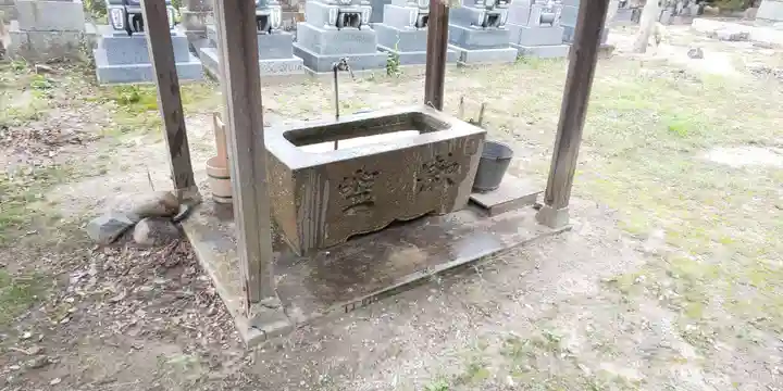 信力寺の手水舎
