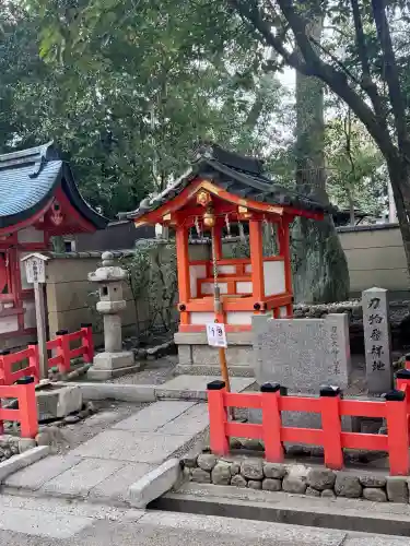 八坂神社(祇園さん)の{uncategorized: "未分類", other: "その他", undefined: "問題あり", building: "その他建物", grave: "お墓", sacred_gate: "鳥居", guardian: "狛犬", statue: "像", buddha: "仏像", history: "歴史", nature: "自然", garden: "庭園", animal: "動物", pagoda: "塔", temizu: "手水舎", mountain_gate: "山門・神門", sanctuary: "本殿・本堂", subordinate: "末社・摂社", art: "芸術", scenery: "景色", jizo: "地蔵", ema: "絵馬", goshuin: "御朱印", omikuji: "おみくじ", items: "授与品その他", amulet: "お守り", goshuincho: "御朱印帳", eats: "食事", festival: "お祭り", votive_dance: "神楽", shichigosan: "七五三参", wedding: "結婚式", experience: "体験その他", initially: "初詣", around: "周辺", anti_infection: "感染症対策"}