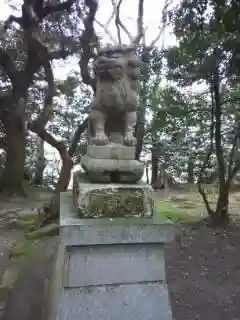 日本唯一香辛料の神　波自加彌神社の狛犬