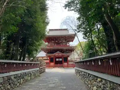 薦神社の山門・神門
