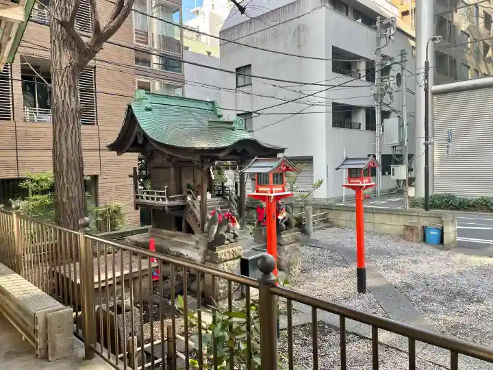 銀杏八幡宮の{uncategorized: "未分類", other: "その他", undefined: "問題あり", building: "その他建物", grave: "お墓", sacred_gate: "鳥居", guardian: "狛犬", statue: "像", buddha: "仏像", history: "歴史", nature: "自然", garden: "庭園", animal: "動物", pagoda: "塔", temizu: "手水舎", mountain_gate: "山門・神門", sanctuary: "本殿・本堂", subordinate: "末社・摂社", art: "芸術", scenery: "景色", jizo: "地蔵", ema: "絵馬", goshuin: "御朱印", omikuji: "おみくじ", items: "授与品その他", amulet: "お守り", goshuincho: "御朱印帳", eats: "食事", festival: "お祭り", votive_dance: "神楽", shichigosan: "七五三参", wedding: "結婚式", experience: "体験その他", initially: "初詣", around: "周辺", anti_infection: "感染症対策"}