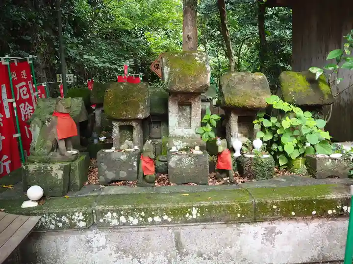 八雲神社(鎌倉・大町)の末社・摂社