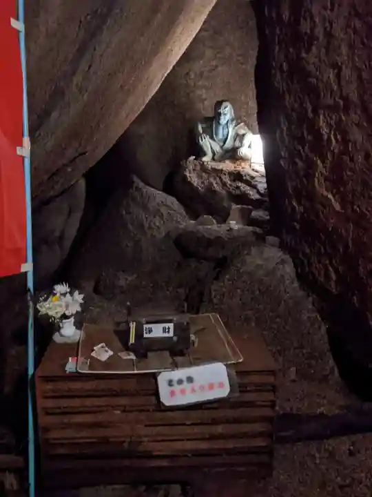 鬼の首塚のその他建物