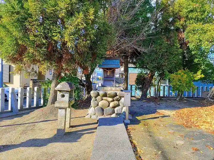 白山社の末社・摂社