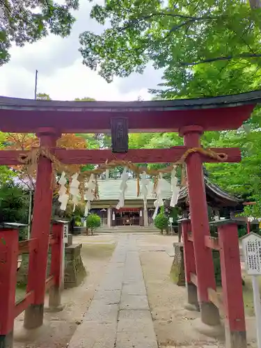 本太氷川神社の鳥居