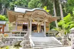 脊振神社の本殿