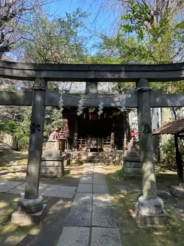 四合稲荷神社の鳥居