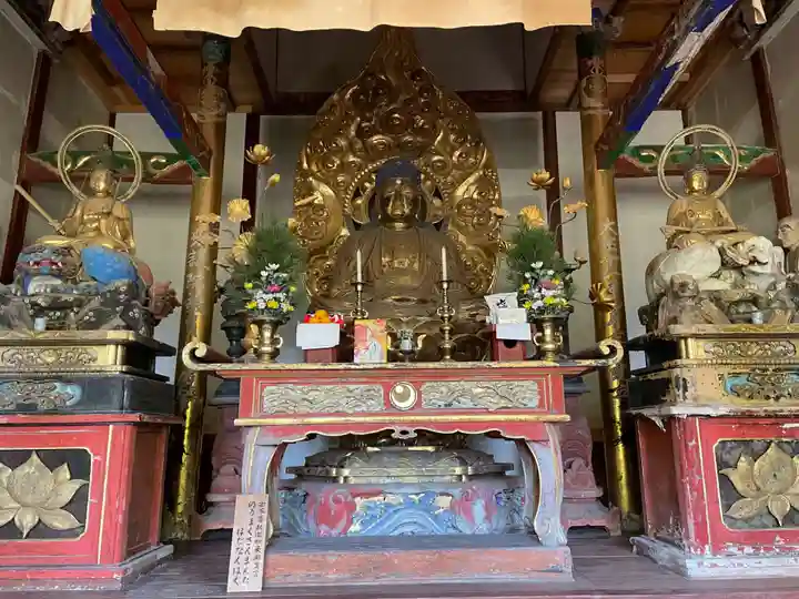 地蔵寺奥の院 五百羅漢堂(徳島県)