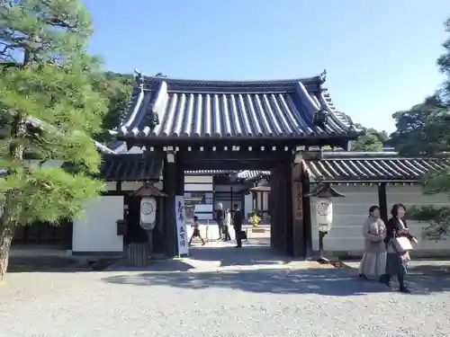 御寺 泉涌寺の山門・神門