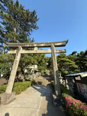 貴船神社の{uncategorized: "未分類", other: "その他", undefined: "問題あり", building: "その他建物", grave: "お墓", sacred_gate: "鳥居", guardian: "狛犬", statue: "像", buddha: "仏像", history: "歴史", nature: "自然", garden: "庭園", animal: "動物", pagoda: "塔", temizu: "手水舎", mountain_gate: "山門・神門", sanctuary: "本殿・本堂", subordinate: "末社・摂社", art: "芸術", scenery: "景色", jizo: "地蔵", ema: "絵馬", goshuin: "御朱印", omikuji: "おみくじ", items: "授与品その他", amulet: "お守り", goshuincho: "御朱印帳", eats: "食事", festival: "お祭り", votive_dance: "神楽", shichigosan: "七五三参", wedding: "結婚式", experience: "体験その他", initially: "初詣", around: "周辺", anti_infection: "感染症対策"}