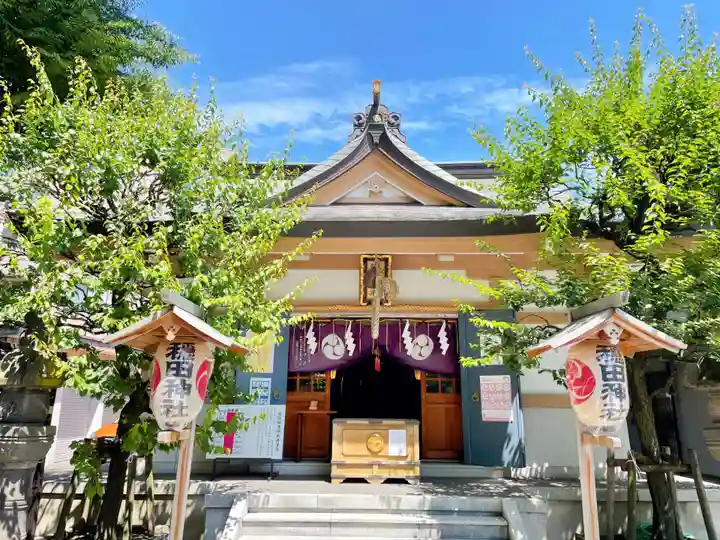 穏田神社の本殿・本堂