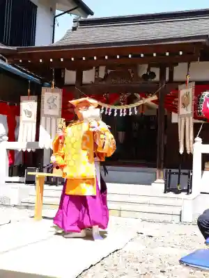 上宮地稲荷神社の{uncategorized: "未分類", other: "その他", undefined: "問題あり", building: "その他建物", grave: "お墓", sacred_gate: "鳥居", guardian: "狛犬", statue: "像", buddha: "仏像", history: "歴史", nature: "自然", garden: "庭園", animal: "動物", pagoda: "塔", temizu: "手水舎", mountain_gate: "山門・神門", sanctuary: "本殿・本堂", subordinate: "末社・摂社", art: "芸術", scenery: "景色", jizo: "地蔵", ema: "絵馬", goshuin: "御朱印", omikuji: "おみくじ", items: "授与品その他", amulet: "お守り", goshuincho: "御朱印帳", eats: "食事", festival: "お祭り", votive_dance: "神楽", shichigosan: "七五三参", wedding: "結婚式", experience: "体験その他", initially: "初詣", around: "周辺", anti_infection: "感染症対策"}