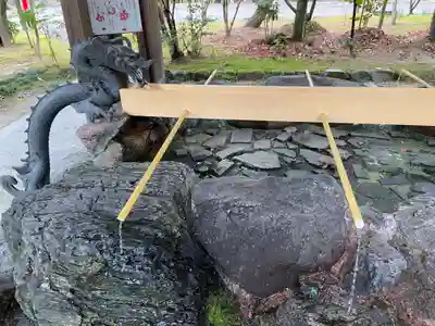 市原稲荷神社の手水舎