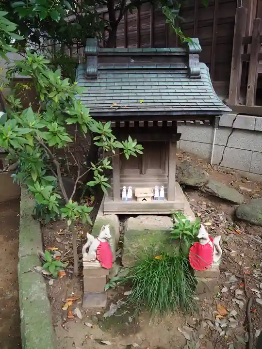 馬橋稲荷神社の末社・摂社