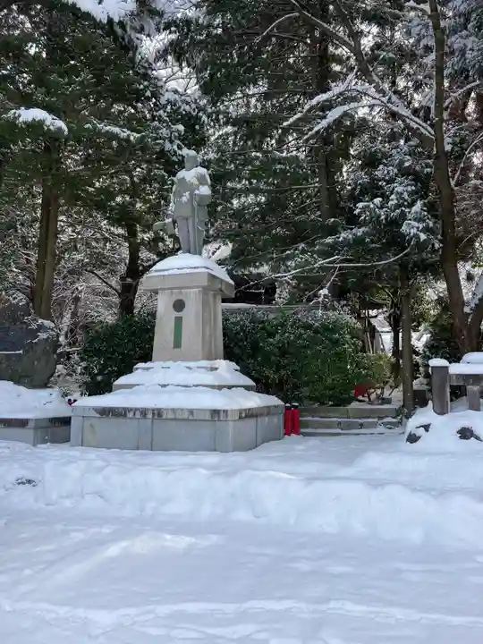 盛岡八幡宮の像