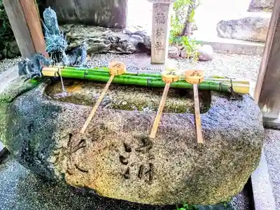洲嵜神社の手水舎