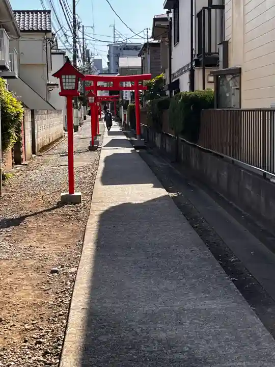 久富稲荷神社の{uncategorized: "未分類", other: "その他", undefined: "問題あり", building: "その他建物", grave: "お墓", sacred_gate: "鳥居", guardian: "狛犬", statue: "像", buddha: "仏像", history: "歴史", nature: "自然", garden: "庭園", animal: "動物", pagoda: "塔", temizu: "手水舎", mountain_gate: "山門・神門", sanctuary: "本殿・本堂", subordinate: "末社・摂社", art: "芸術", scenery: "景色", jizo: "地蔵", ema: "絵馬", goshuin: "御朱印", omikuji: "おみくじ", items: "授与品その他", amulet: "お守り", goshuincho: "御朱印帳", eats: "食事", festival: "お祭り", votive_dance: "神楽", shichigosan: "七五三参", wedding: "結婚式", experience: "体験その他", initially: "初詣", around: "周辺", anti_infection: "感染症対策"}