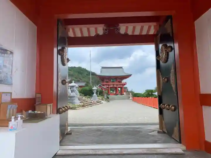 鵜戸神宮の山門・神門