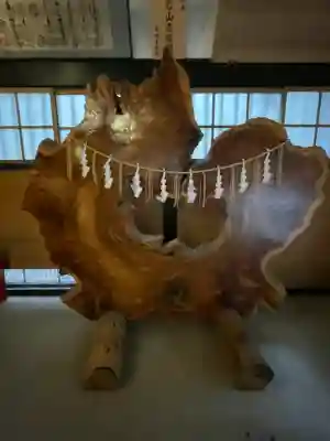 御岩神社の{uncategorized: "未分類", other: "その他", undefined: "問題あり", building: "その他建物", grave: "お墓", sacred_gate: "鳥居", guardian: "狛犬", statue: "像", buddha: "仏像", history: "歴史", nature: "自然", garden: "庭園", animal: "動物", pagoda: "塔", temizu: "手水舎", mountain_gate: "山門・神門", sanctuary: "本殿・本堂", subordinate: "末社・摂社", art: "芸術", scenery: "景色", jizo: "地蔵", ema: "絵馬", goshuin: "御朱印", omikuji: "おみくじ", items: "授与品その他", amulet: "お守り", goshuincho: "御朱印帳", eats: "食事", festival: "お祭り", votive_dance: "神楽", shichigosan: "七五三参", wedding: "結婚式", experience: "体験その他", initially: "初詣", around: "周辺", anti_infection: "感染症対策"}