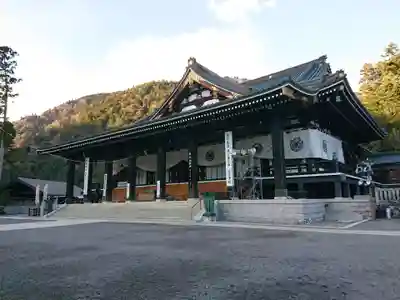 久遠寺の本殿・本堂