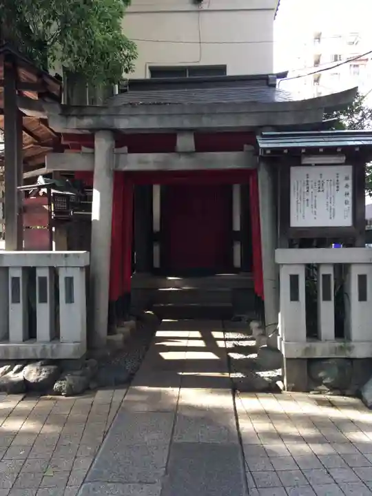 鳥越神社の鳥居