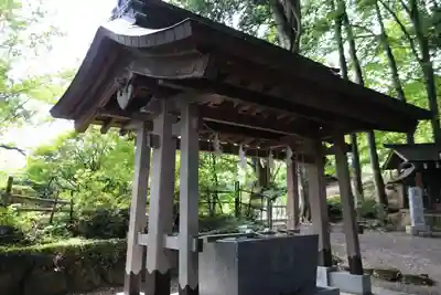 白和瀬神社の手水舎