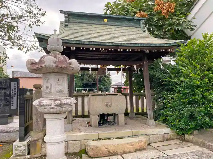 健田須賀神社の手水舎