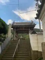 出釋迦寺の山門