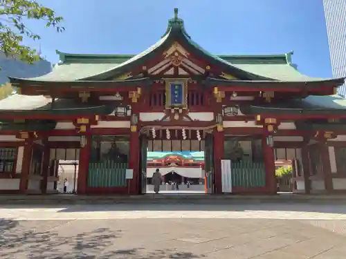 日枝神社の山門