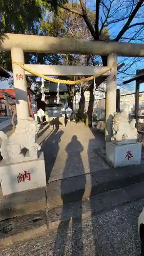 （芝生）浅間神社の鳥居