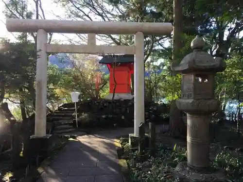 九頭龍神社本宮の鳥居