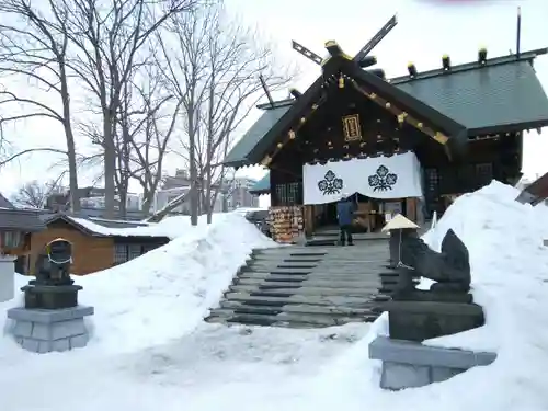 札幌諏訪神社の本殿・本堂