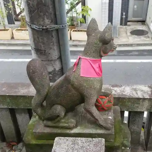 金丸稲荷神社の狛犬