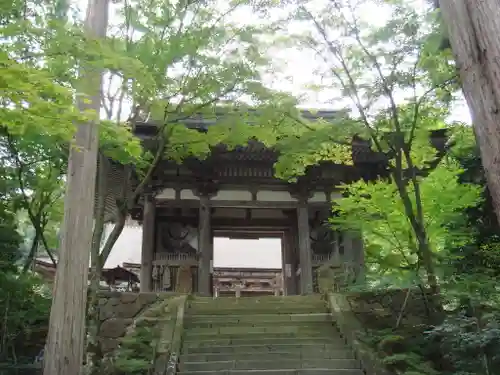 西明寺の山門