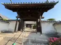 龍興寺の{uncategorized: "未分類", other: "その他", undefined: "問題あり", building: "その他建物", grave: "お墓", sacred_gate: "鳥居", guardian: "狛犬", statue: "像", buddha: "仏像", history: "歴史", nature: "自然", garden: "庭園", animal: "動物", pagoda: "塔", temizu: "手水舎", mountain_gate: "山門・神門", sanctuary: "本殿・本堂", subordinate: "末社・摂社", art: "芸術", scenery: "景色", jizo: "地蔵", ema: "絵馬", goshuin: "御朱印", omikuji: "おみくじ", items: "授与品その他", amulet: "お守り", goshuincho: "御朱印帳", eats: "食事", festival: "お祭り", votive_dance: "神楽", shichigosan: "七五三参", wedding: "結婚式", experience: "体験その他", initially: "初詣", around: "周辺", anti_infection: "感染症対策"}