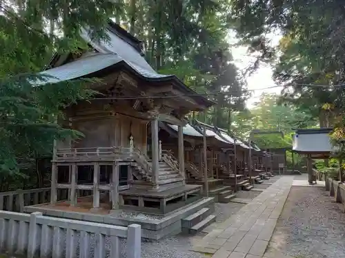 彌彦神社の末社・摂社