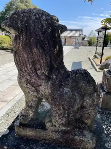 爲那都比古神社の狛犬